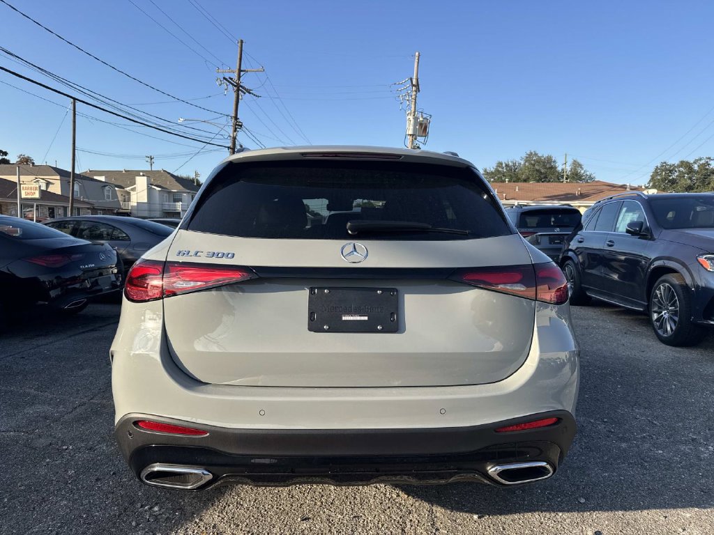 Used 2026 Mercedes-Benz GLC 300 image 5