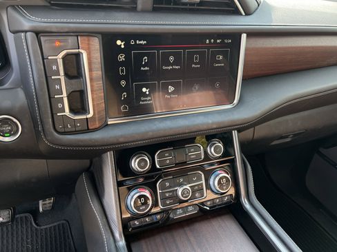 Used 2024 GMC Yukon Denali Ultimate image 19