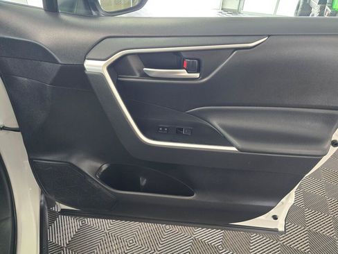 Used 2023 Toyota RAV4 XLE AWD/4WD image 41