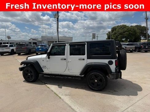 Used 2017 Jeep Wrangler Unlimited Sport w/ Quick Order Package 24S AWD/4WD image 5