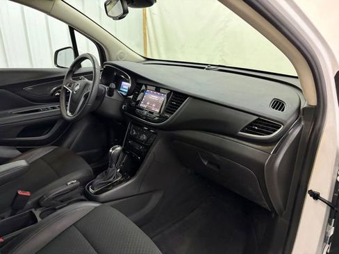 Used 2022 Buick Encore Preferred w/ Safety Package AWD/4WD image 20