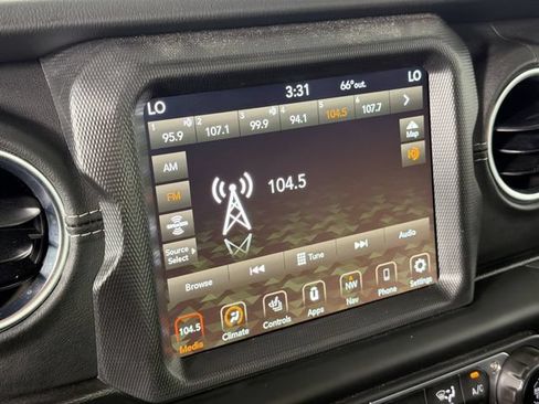 Used 2023 Jeep Wrangler Unlimited Sahara w/ Cold Weather Group AWD/4WD image 15