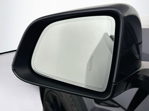 Used 2023 Tesla Model Y Long Range AWD/4WD image 16