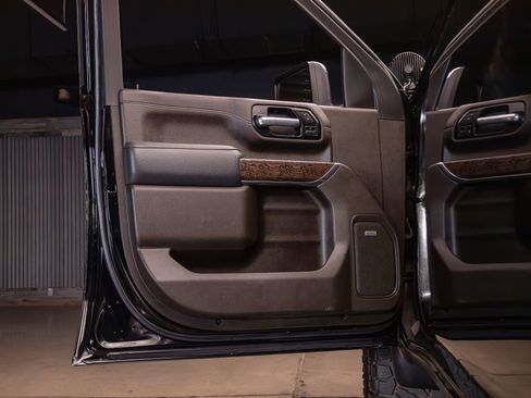 Used 2021 GMC Sierra 2500 Denali w/ Denali Ultimate Package AWD/4WD image 30
