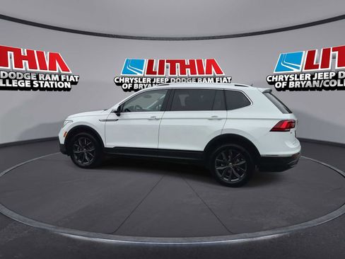 Used 2024 Volkswagen Tiguan SE FWD image 5