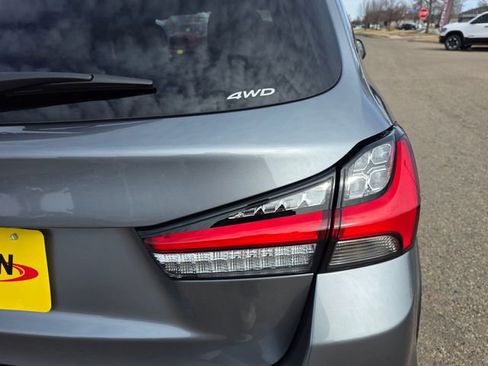 Used 2025 Mitsubishi Outlander Sport AWD image 8