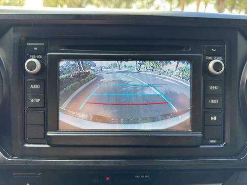 Used 2018 Toyota Tacoma SR image 26