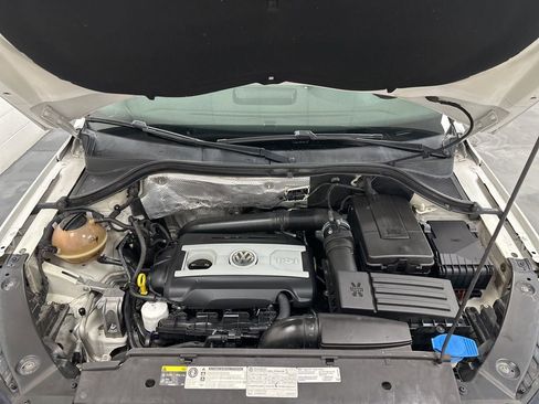 Used 2014 Volkswagen Tiguan S image 3
