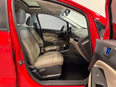 Used 2020 Ford EcoSport SE w/ SE Convenience Package image 30
