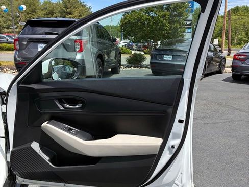 Used 2023 Honda Accord EX image 45