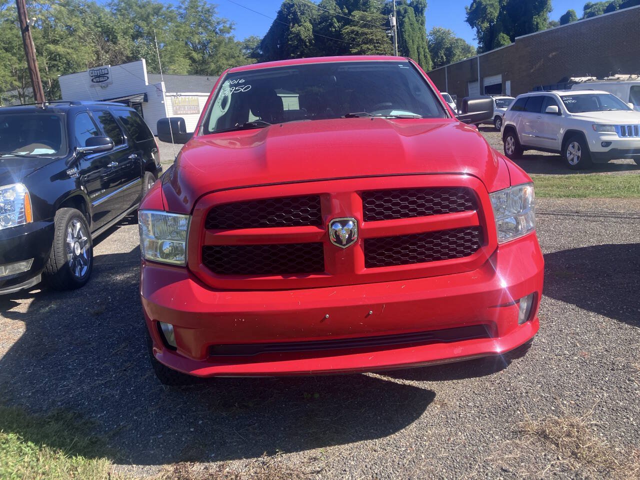 Used 2016 RAM 1500 Express w/ Popular Equipment Group AWD/4WD image 2