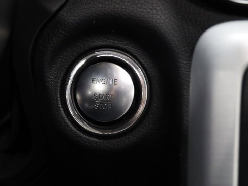 Used 2013 Mercedes-Benz SLK 250 image 63