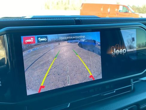 Used 2025 Jeep Wrangler Unlimited Rubicon 392 image 28