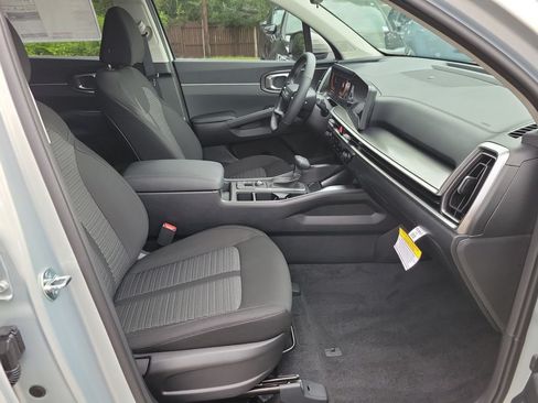 New 2026 Kia Sorento LX FWD image 7