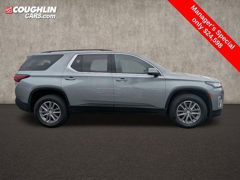 Certified 2023 Chevrolet Traverse LT image 9