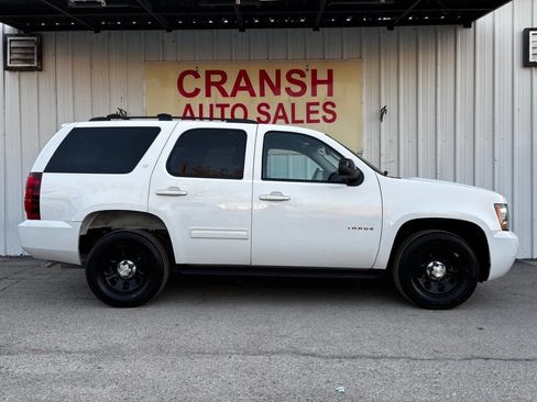 Used 2014 Chevrolet Tahoe LT image 2