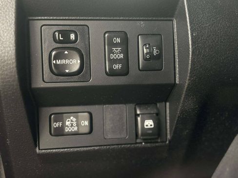 Used 2014 Toyota Tundra Limited w/ Limited Premium Package AWD/4WD image 34