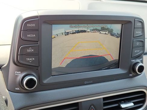 Used 2019 Hyundai Kona SE AWD/4WD image 14