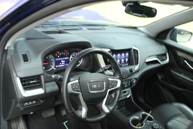 Used 2023 GMC Terrain SLT w/ Tech Package AWD/4WD image 14