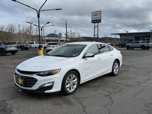 Used 2024 Chevrolet Malibu LT image 1