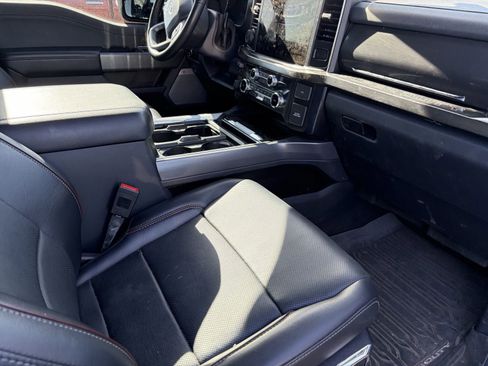 Used 2024 Ford F250 Lariat w/ Lariat Ultimate Package AWD/4WD image 6