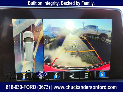 Used 2024 GMC Yukon AT4 w/ AT4 Premium Package image 17