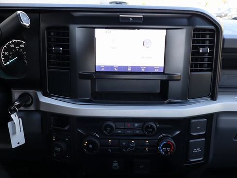 New 2026 Ford F250 XL w/ XL Off-Road Package image 6