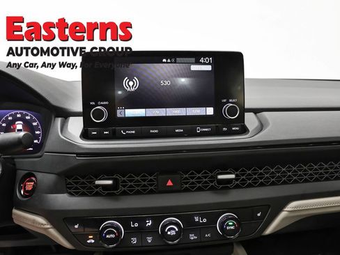 Used 2023 Honda Accord EX image 12