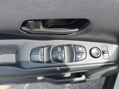Used 2025 Nissan Kicks Play S FWD image 19