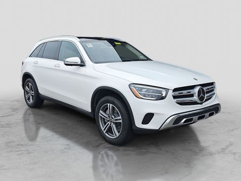 Used 2020 Mercedes-Benz GLC 300 image 3