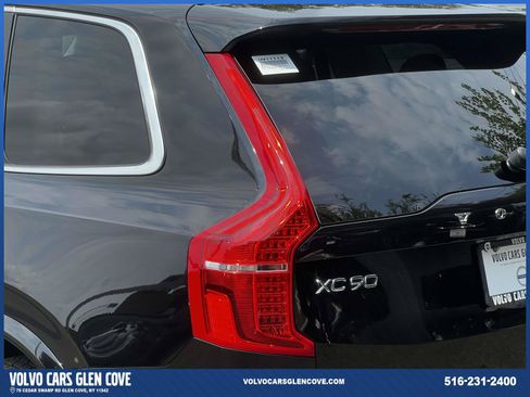 Used 2024 Volvo XC90 T8 Plus w/ Protection Package Premier AWD/4WD image 8