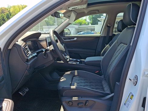Used 2026 Volkswagen Atlas SEL Premium R-Line AWD/4WD image 16