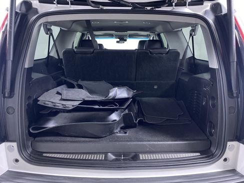 Used 2019 Cadillac Escalade ESV Luxury image 16