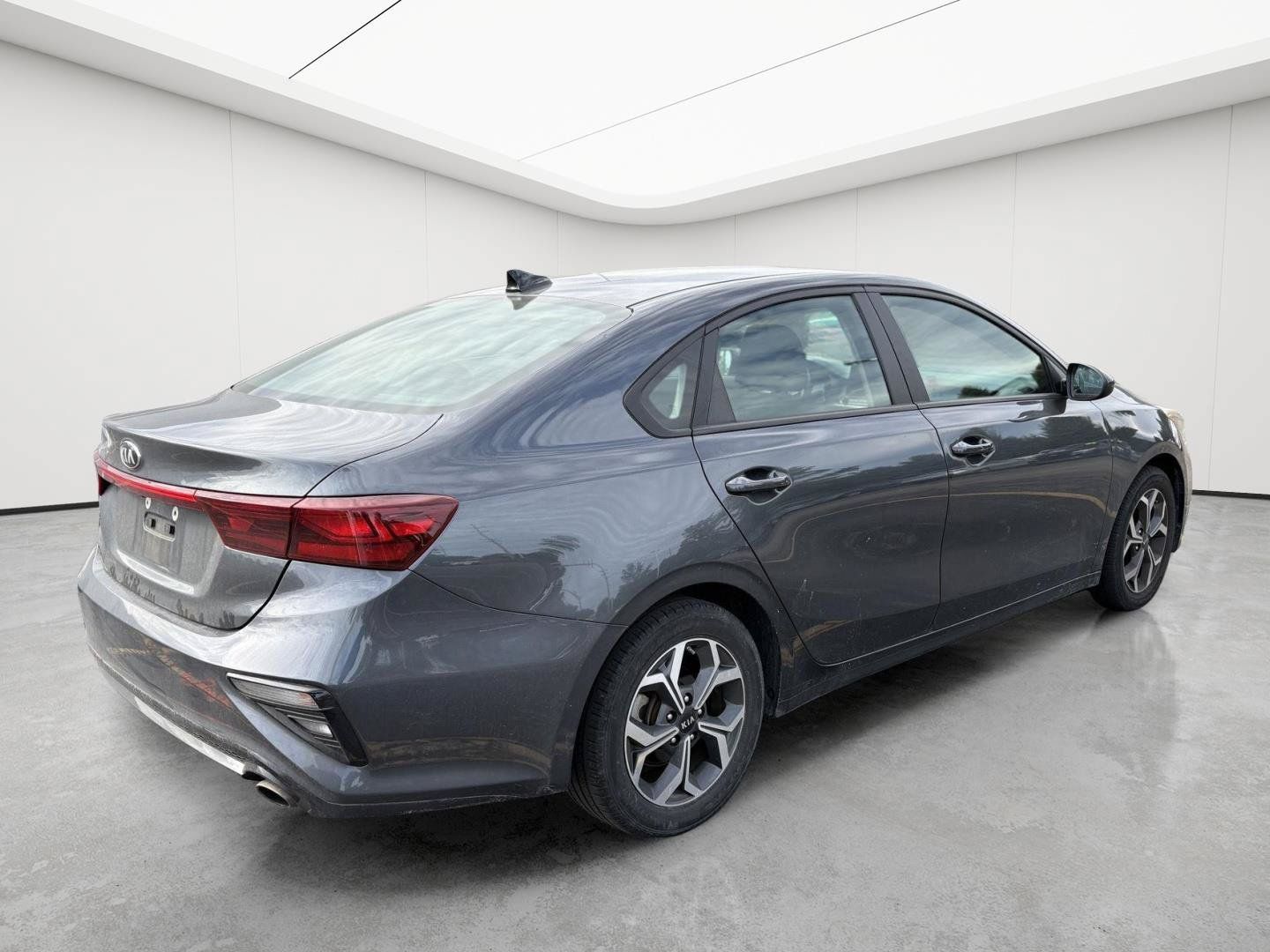 Used 2020 Kia Forte LXS FWD image 6