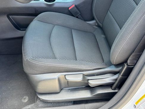 Used 2024 GMC Terrain SLE FWD image 24