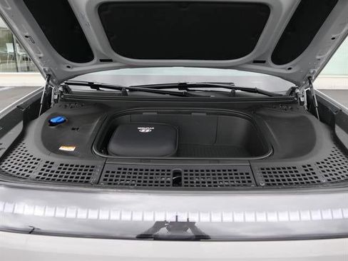 New 2026 Hyundai Ioniq 9 SE AWD/4WD image 18