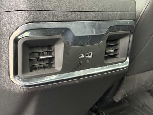 Used 2025 GMC Sierra 1500 Elevation image 23