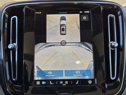 New 2025 Volvo XC40 B5 Ultra w/ Protection Package image 25