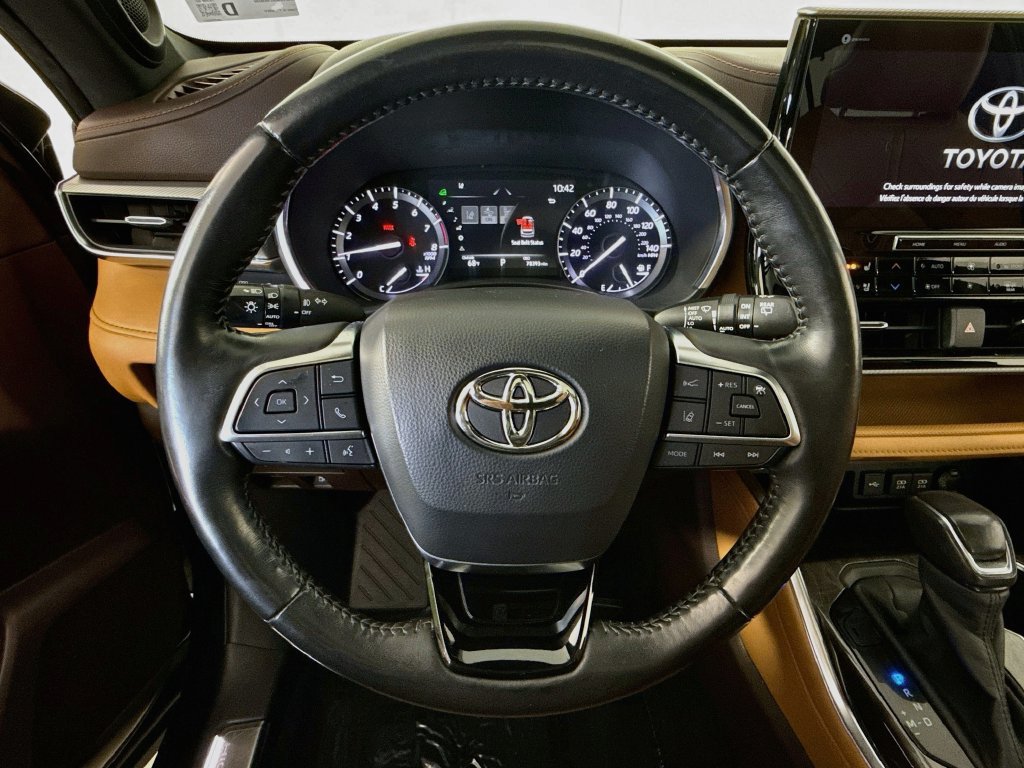 Used 2020 Toyota Highlander Platinum AWD/4WD image 12