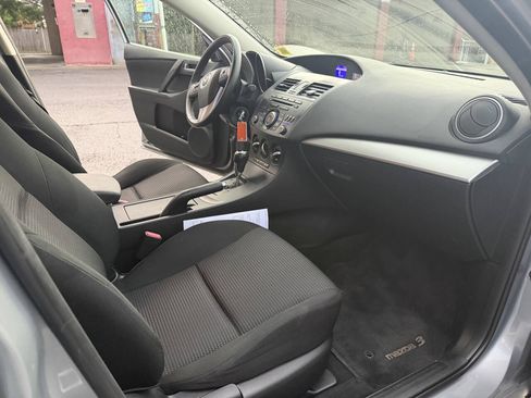 Used 2012 MAZDA MAZDA3 i Touring FWD image 13