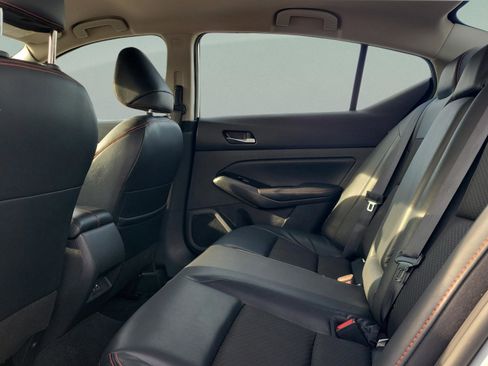 Certified 2024 Nissan Altima 2.5 SR image 7