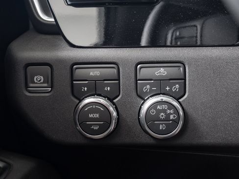 Used 2024 GMC Sierra 1500 Elevation image 22