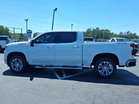 New 2026 Chevrolet Silverado 1500 LTZ w/ Technology Package AWD/4WD image 6