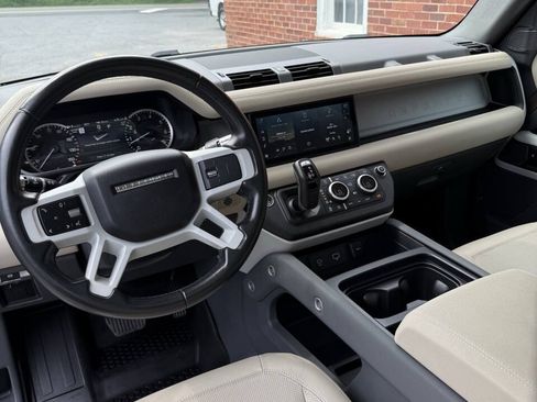 Used 2022 Land Rover Defender 110 SE AWD/4WD image 19