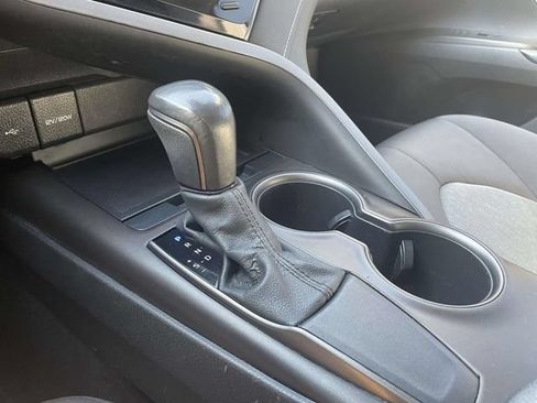 Used 2021 Toyota Camry SE FWD image 32