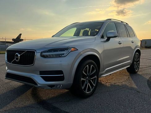 Used 2019 Volvo XC90 T6 Momentum AWD/4WD image 3