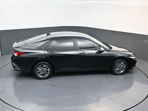 Certified 2024 Hyundai Elantra SEL image 14