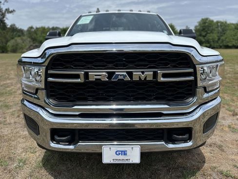 Used 2022 RAM 3500 Tradesman w/ Chrome Appearance Group AWD/4WD image 2