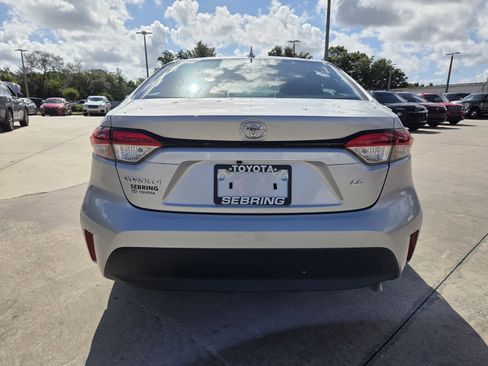 Certified 2025 Toyota Corolla LE FWD image 8