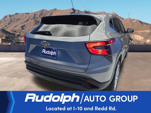Used 2024 Chevrolet Trax LS w/ LS Convenience Package FWD image 5